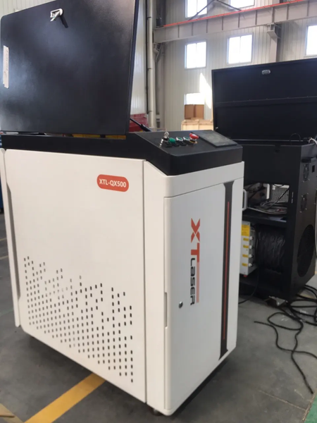Установка лазерной чистки металла от ржавчины непрерывного типа XTL-QXC2000 XTL-QXC2000 фото